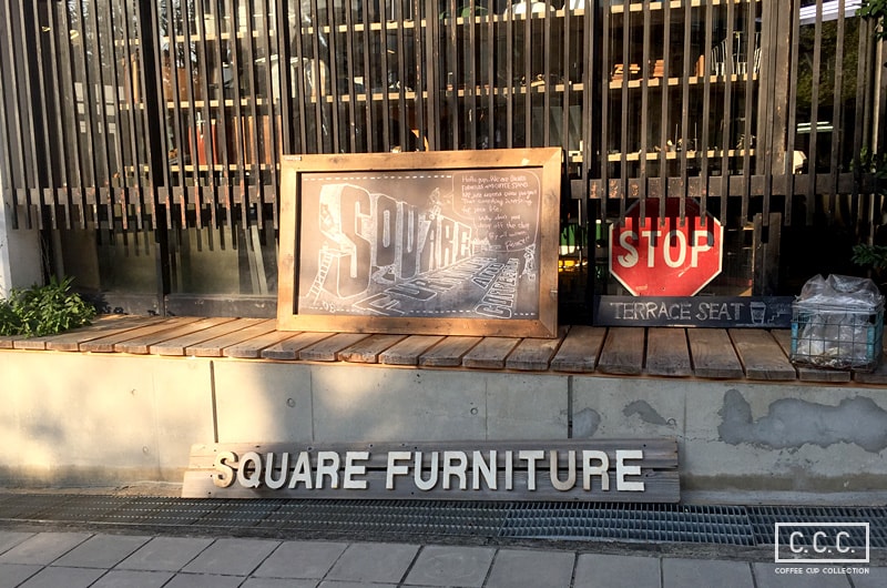 Square Furniture Coffee Standの看板