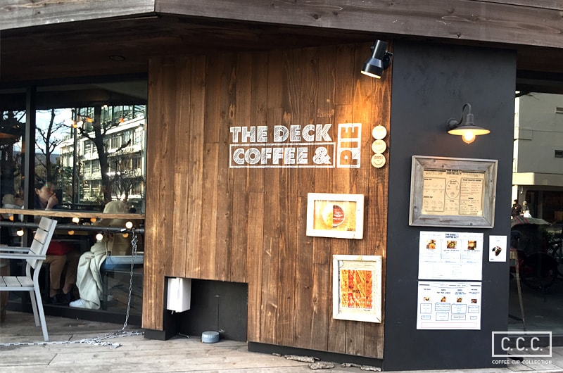THE DECK COFFEE&PIEの外観