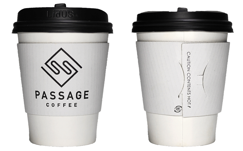 PASSAGE COFFEE（パッセージ コーヒー）のテイクアウト用コーヒーカップ